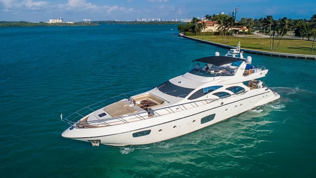 Yacht detailing and polishing in South Florida