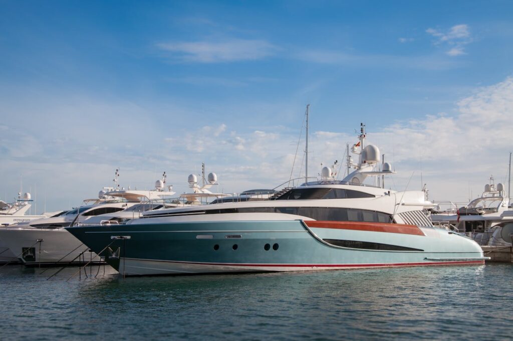 Yacht cleaning and detailing services in South Florida