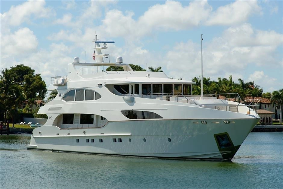 Yacht repair and maintenance experts